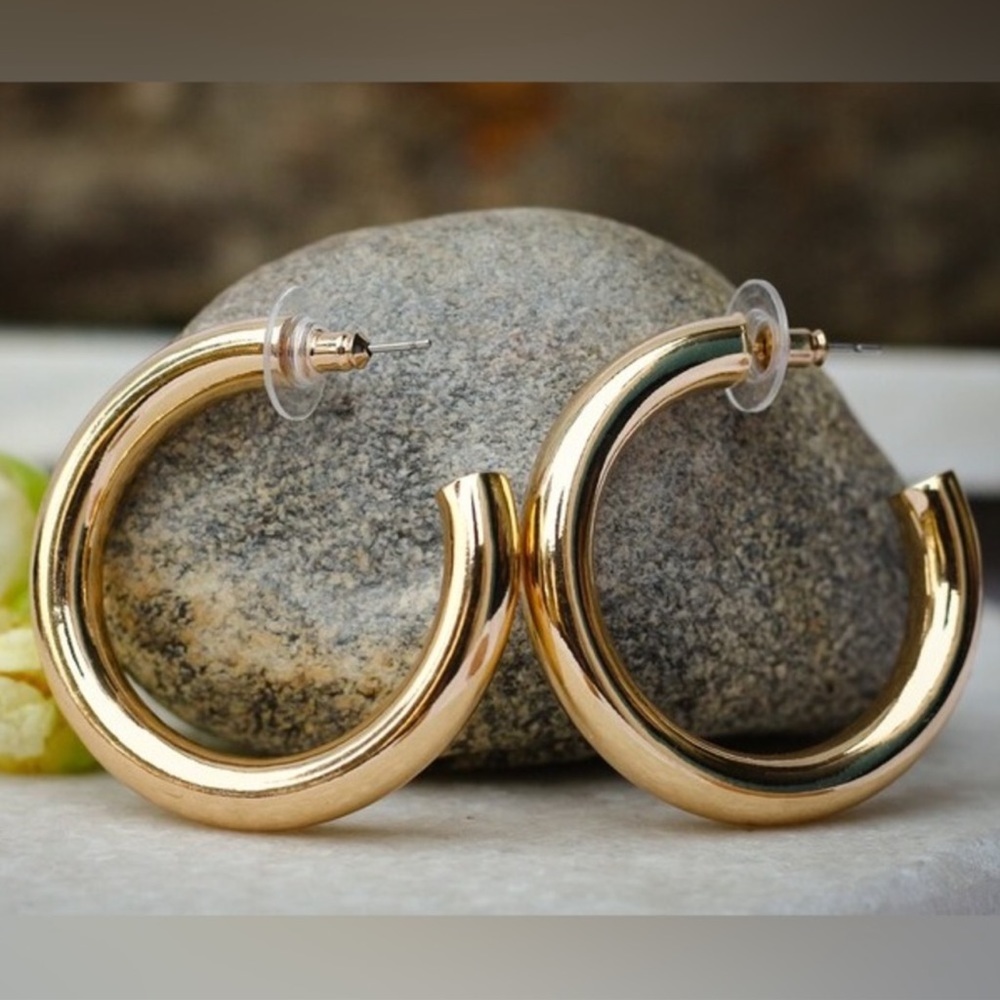 New 14k Gold Plated Sterling Silver Classic 4mm Hoop Push Back Stud Earrings - Picture 3 of 10